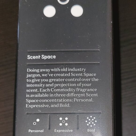 COMMODITY Gold Expressive 30 ml $90 - Picture 5 of 5